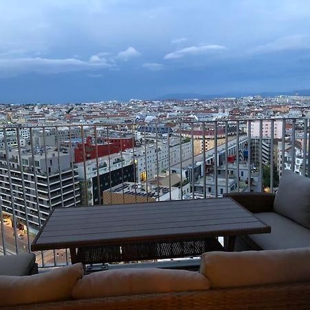 Appartamento Stunning View Over Vienna In City Center Esterno foto