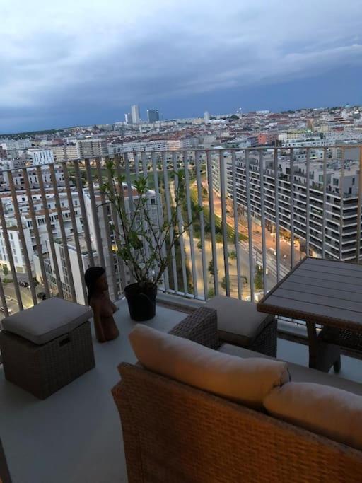 Appartamento Stunning View Over Vienna In City Center Esterno foto
